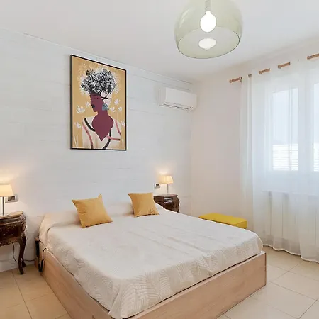 Bollicine, Giardino E Vasca Idromassaggio Privata וירג'יו